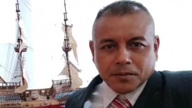 Belediye başkanına suikast! Eşinin yanında öldürüldü!