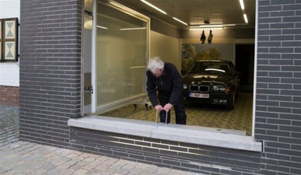 Foto - Belediye garaj izini vermeyince bakın ne yaptı!