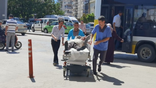 Foto - Belediye otobüsünde panik anları! Zamanla yarıştılar