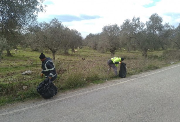 Foto - Belediye’den uyarı "Yol kenarlarına küçükte olsa çöp atmayın"