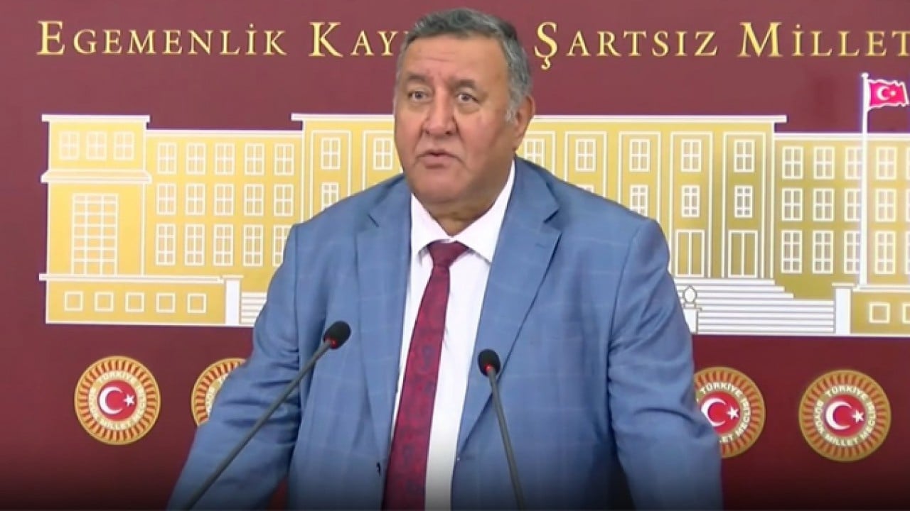 Belediyelerinizde verin önce sizi tutan mı var? Toplanın millet CHP yine para dağıtıyor