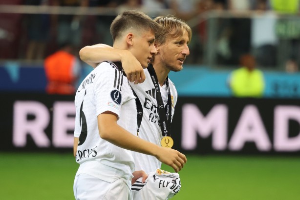 Foto - Bellingham falan hikaye! Süper Kupa sonrası Arda Güler yine gündeme oturdu! İspanyollar resmen buldu… 