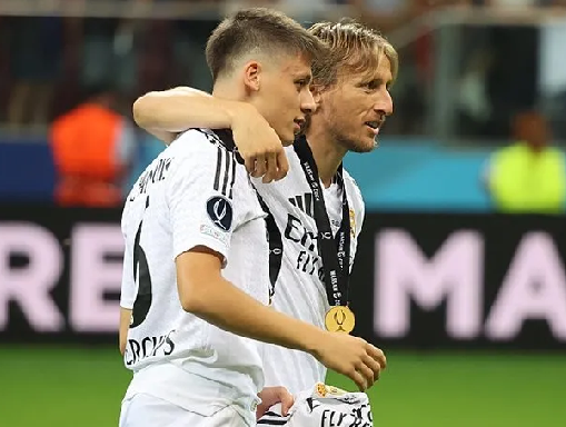 Foto - Bellingham falan hikaye! Süper Kupa sonrası Arda Güler yine gündeme oturdu! İspanyollar resmen buldu… 