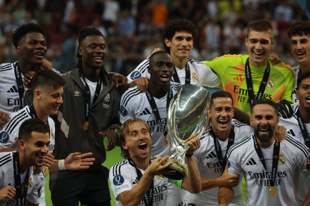 Foto - Bellingham falan hikaye! Süper Kupa sonrası Arda Güler yine gündeme oturdu! İspanyollar resmen buldu… 