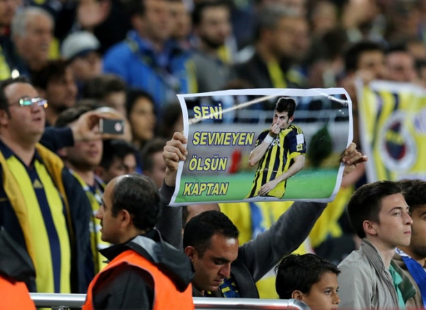 Foto - Belözoğlu bir anda taraftara yöneldi!