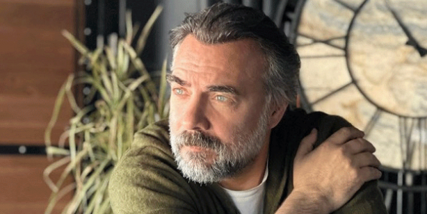 Ben Bu Cihana Sığmazam dizisinin Cezayir'i Oktay Kaynarca’nın kardeşini gören şaştı kaldı! Resmen kopyası