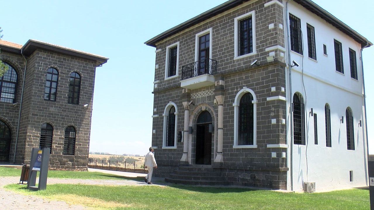 Foto - Benzeri yok! Dünyada obsidiyen taşlarıyla yapılmış tek bina Türkiye'de