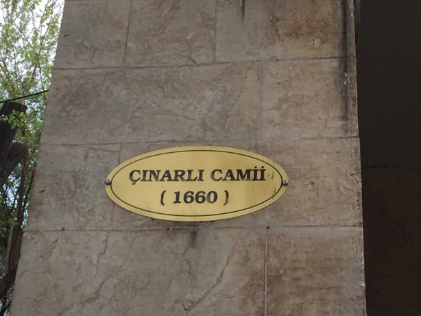 Benzersiz yapısıyla Çınarlı Camii