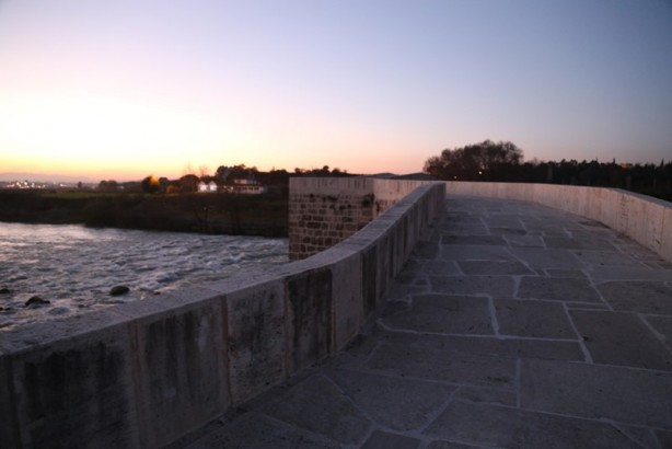 Foto - Benzersiz yapısıyla tarihi Aspendos Köprüsü