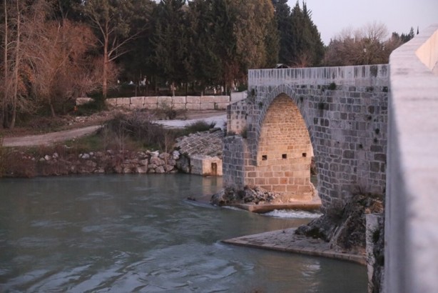 Foto - Benzersiz yapısıyla tarihi Aspendos Köprüsü