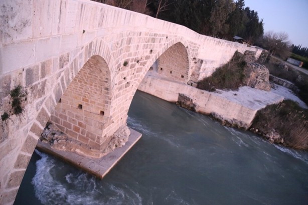 Foto - Benzersiz yapısıyla tarihi Aspendos Köprüsü