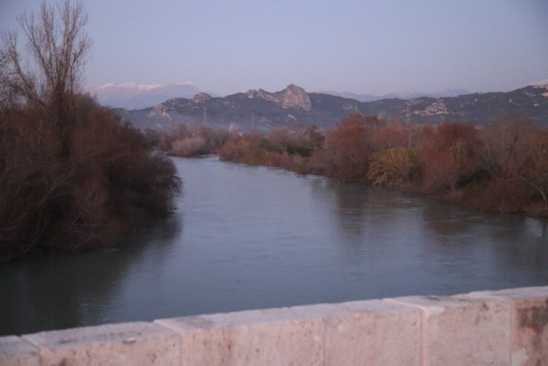 Foto - Benzersiz yapısıyla tarihi Aspendos Köprüsü