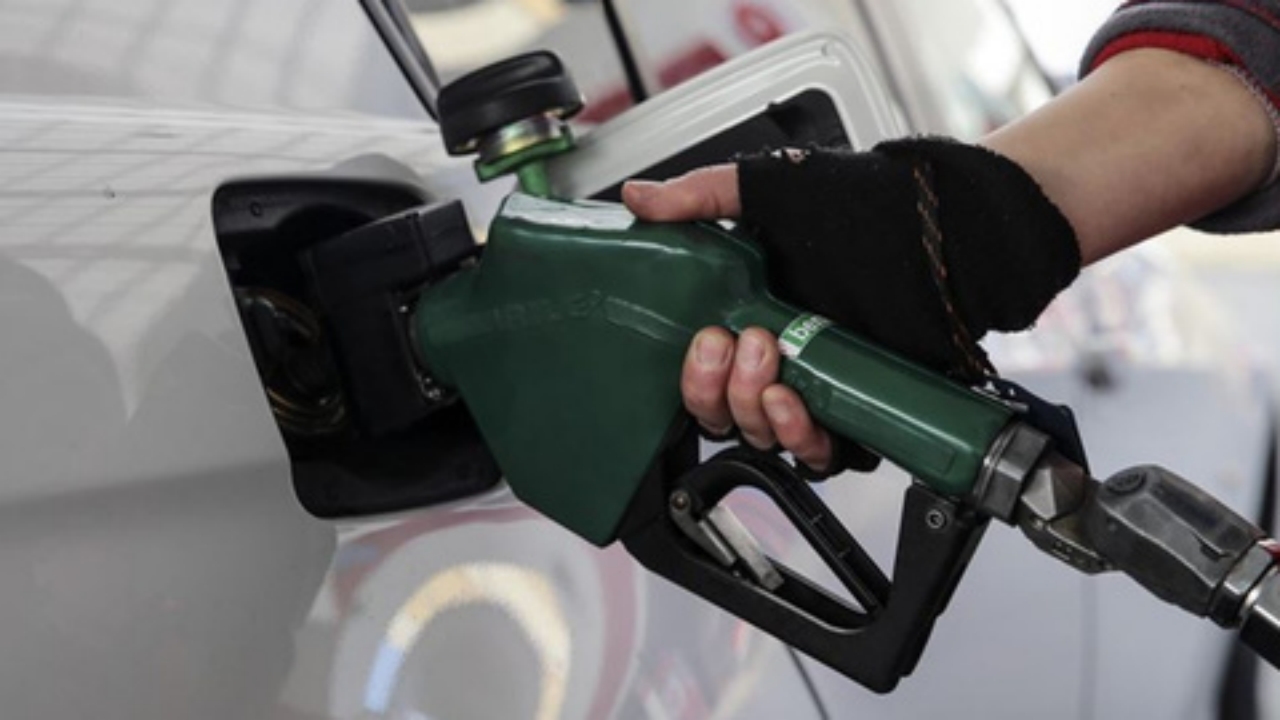 Foto - Benzin sonrası motorinden de üzen haber! Depoları fulleyin, gece yarısı zam geliyor