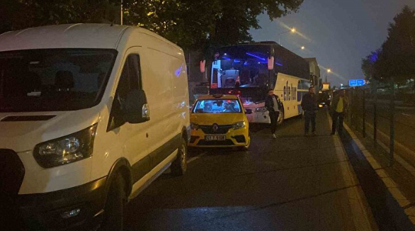 Foto - Benzin tankeri kaza yapınca çevredeki evler tahliye edildi! Onlarca araç hurdaya döndü