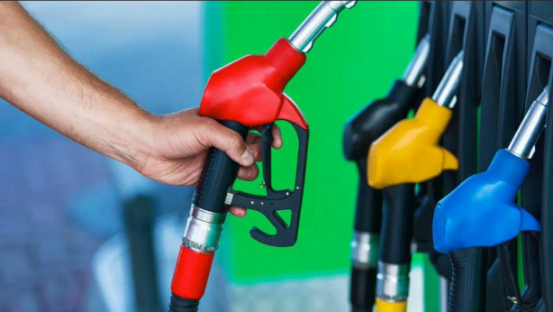 Foto - Benzine 2 motorine 4 TL zam geleceği konuşuluyordu! Son gelen açıklama moralleri bozacak