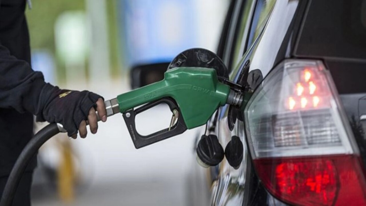 Benzine beklenen zam ertelendi! İşte son fiyatlar!