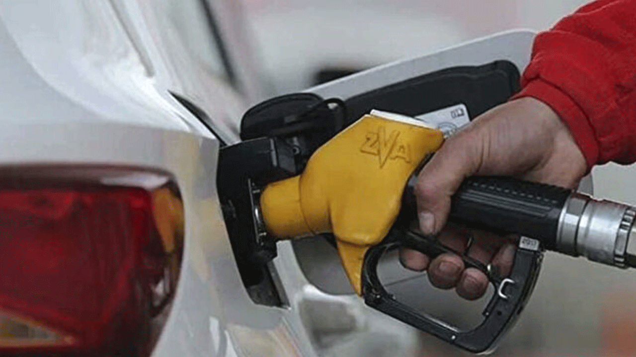Foto - Benzine indirim geldi mi? İşte güncel akaryakıt fiyatları!