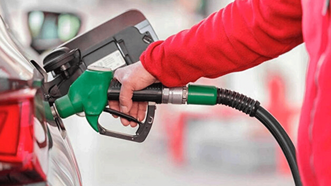 Foto - Benzine indirim geldi mi? İşte güncel akaryakıt fiyatları!