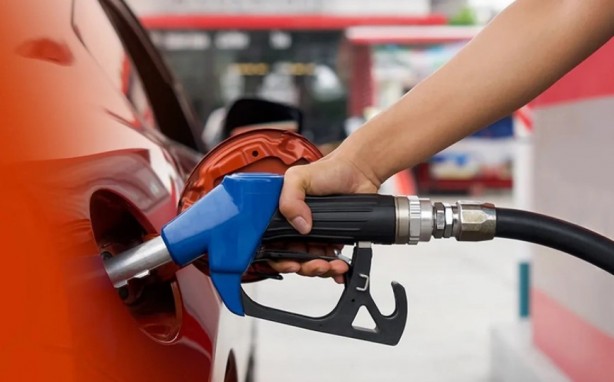 Foto - Benzine kallavi zam! Benzin litre fiyatı İstanbul, güncel benzin fiyatı