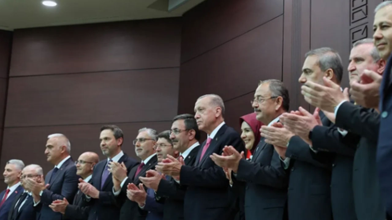 Foto - Abdulkadir Selvi'den kabine değişikliği kulisi! 'Bakan toto oynanıyor' diyerek duyurdu