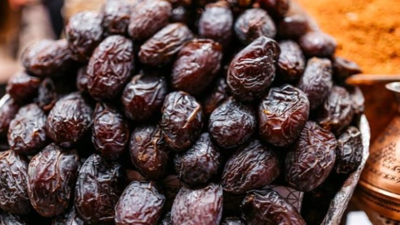 Foto - Bereketiyle geldi! Ramazan ayı yaklaştı tezgahta yerini aldı