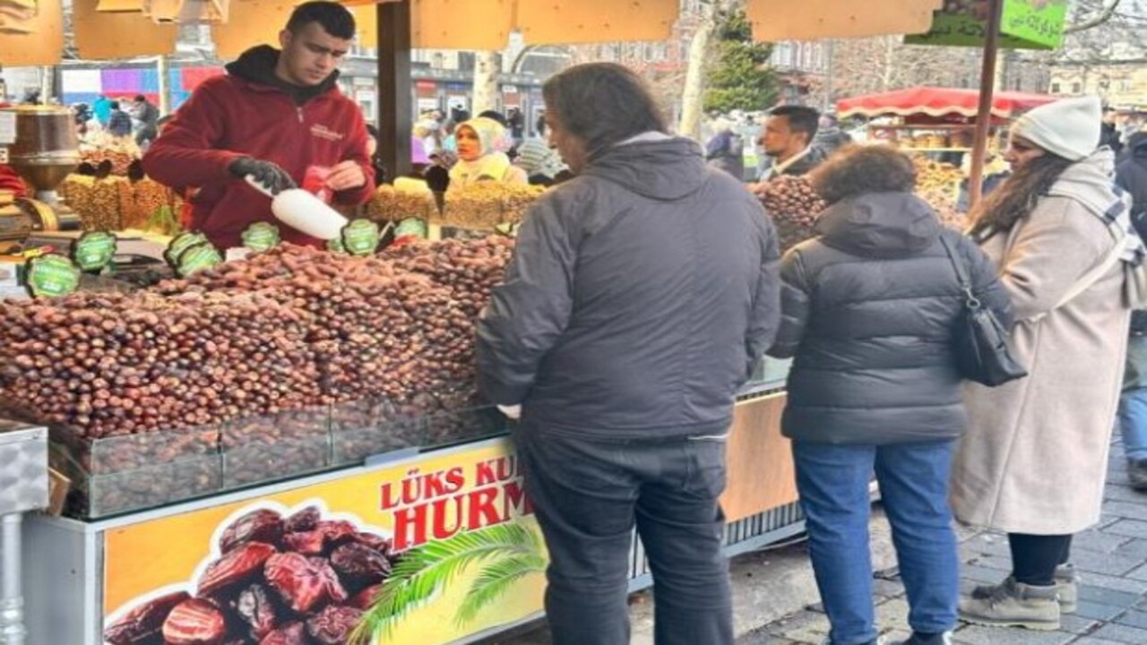 Foto - Bereketiyle geldi! Ramazan ayı yaklaştı tezgahta yerini aldı