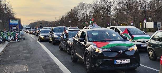 Foto - Berlin’de Filistin’e destek için sokaklara döküldüler!