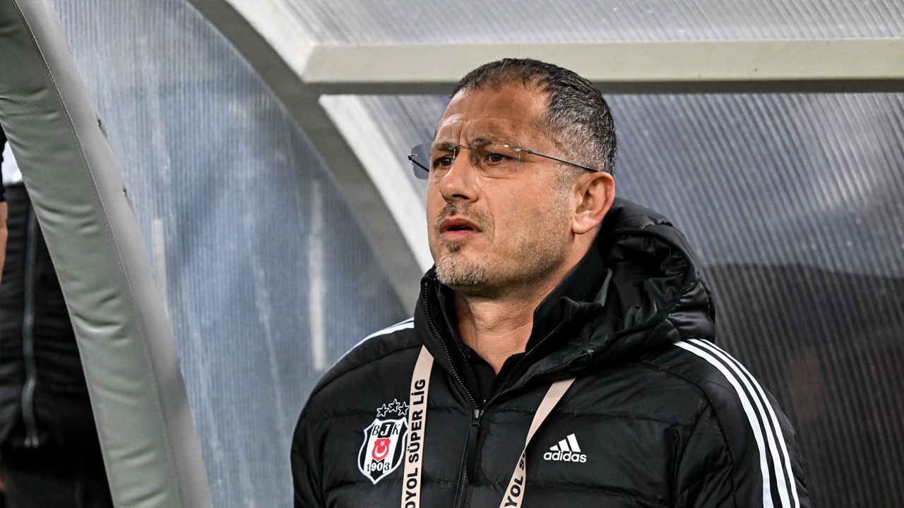 Foto - Beşiktaş 1-1 berabere kalınca deliye döndü: Hepsini gönderin: Bu nasıl bir rezalet! Kaplumbağa bile…