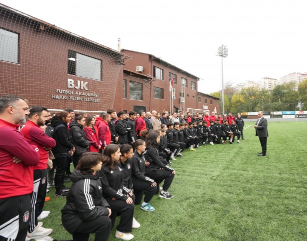 Foto - Başkan Nur Çebi sporcularla vedalaştı! Beşiktaş'ın tek kurtuluş yolunu açıkladı!