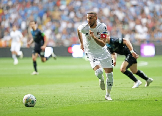 Foto - Beşiktaş bir adım önde artık... Çok sayıda takım dev isme çökmek için harekete geçti 