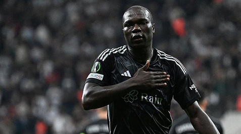 Foto - Beşiktaş bu kadar çamur bir adamı daha önce görmemiştir! Git deniliyor, kalacağım diyor: Pes doğrusu...