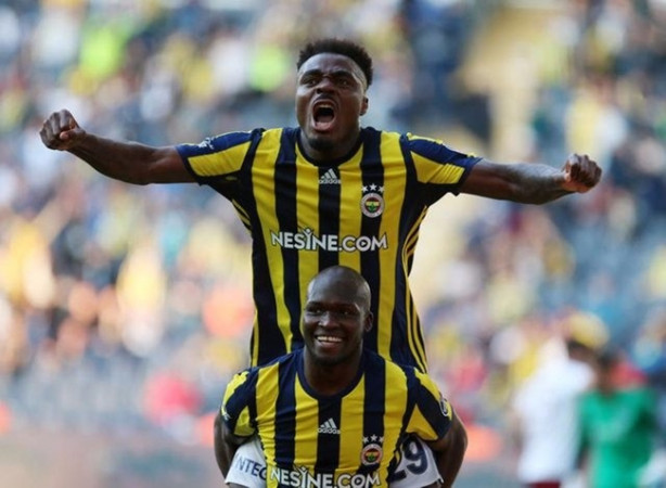 Foto - Beşiktaş ezeli rakiplerini geçemedi!