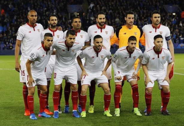 Foto - Beşiktaş ezeli rakiplerini geçemedi!