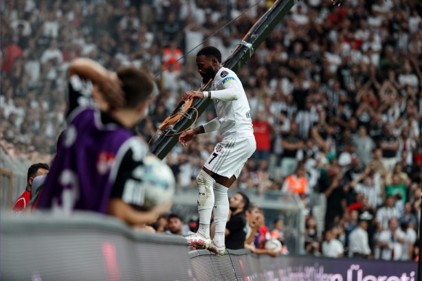 Foto - Beşiktaş, Fatih Karagümrük'ü gole boğdu