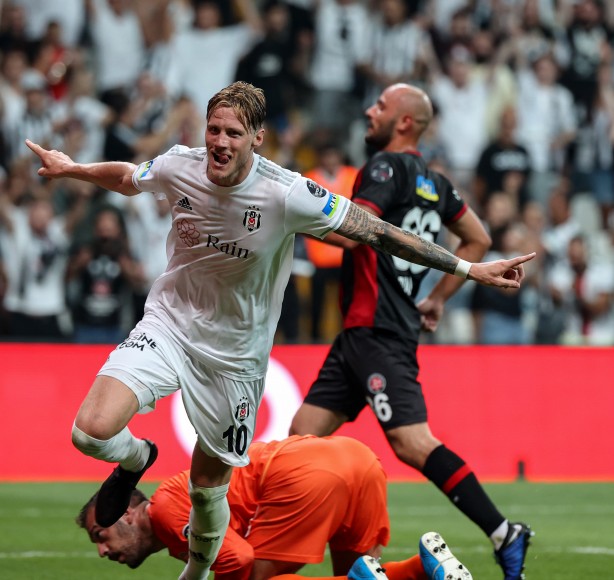 Foto - Beşiktaş, Fatih Karagümrük'ü gole boğdu