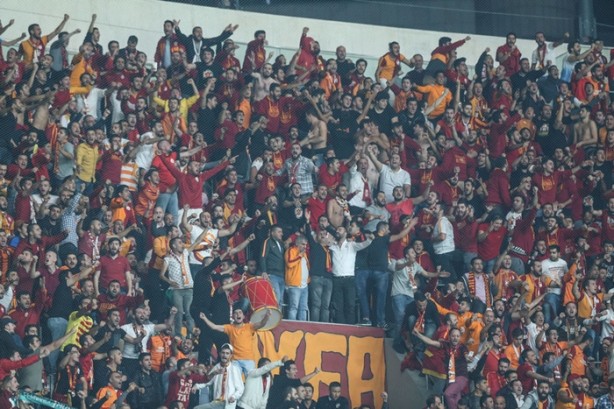 Foto - Beşiktaş-Galatasaray derbisinden kareler