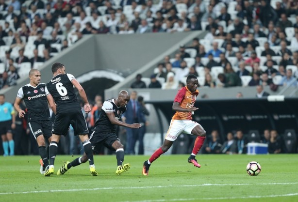 Beşiktaş-Galatasaray derbisinden kareler