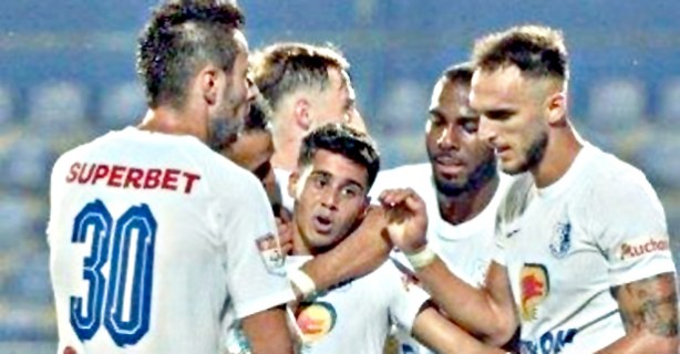 Foto - Beşiktaş, Galatasaray'ın efsanesi Hagi'den bakın ne istiyor!