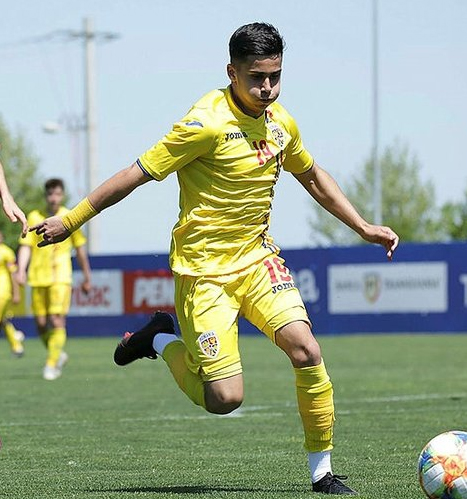 Foto - Beşiktaş, Galatasaray'ın efsanesi Hagi'den bakın ne istiyor!