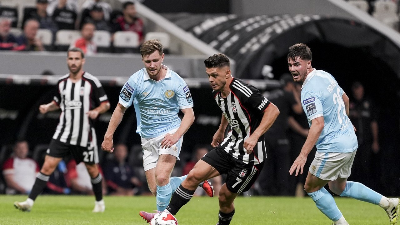 Foto - Beşiktaş Konferans Ligi'nde kazandı ama oynanılan oyun tepkiler dinmedi! Nihat Kahveci ağır eleştirdi...