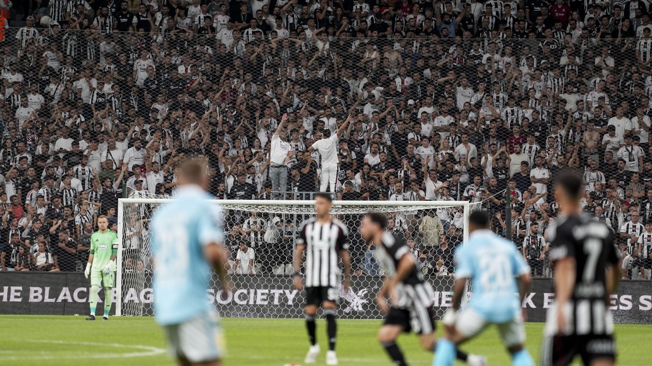 Foto - Beşiktaş Konferans Ligi'nde kazandı ama oynanılan oyun tepkiler dinmedi! Nihat Kahveci ağır eleştirdi...