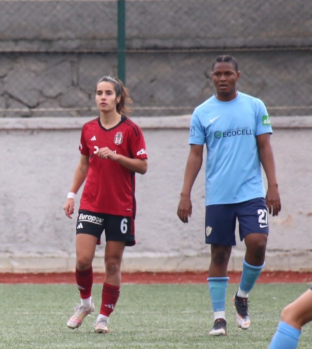 Foto - Beşiktaş o futbolcunun cinsiyetinin araştırılmasını istemişti! Türkiye’nin konuştuğu skandala skandal cevap geldi: Ambulansta kontrol ettirselerdi