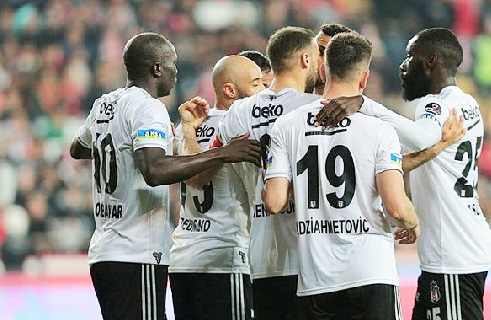 Beşiktaş öyle bir transfer hamlesi yapıyor ki… Yer yerinden oynayacak…