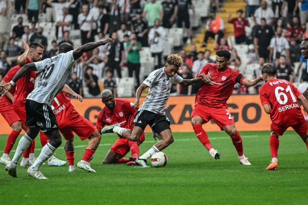Foto - Beşiktaş sahasında istediğini alamadı