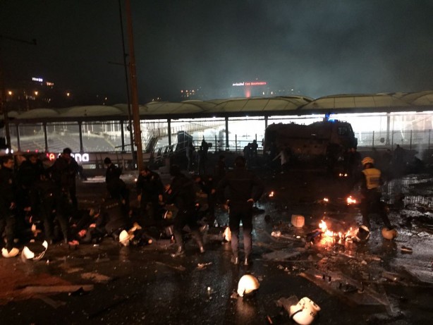 Foto - Beşiktaş şehitlerimizi rahmetle yad ediyoruz...