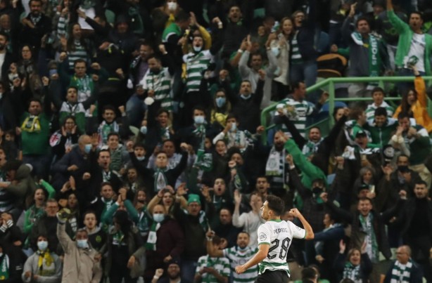 Foto - Beşiktaş, Sporting'e 4 golle mağlup oldu