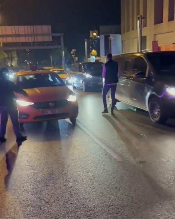 Foto - Beşiktaş stadının çevresinde büyük rezillik! Araçları durdurup…