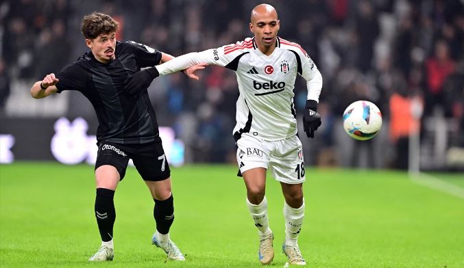 Foto - Beşiktaş taraftarı isyanda! O futbolculara sert tepki 