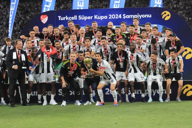Foto - Beşiktaş, Turkcell Süper Kupa'yı düzenlenen törenle aldı