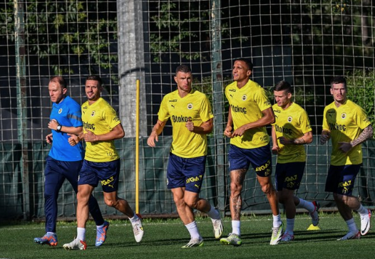 Beşiktaş ve Fenerbahçe transferde karşı karşıya! Geleceğin yıldızını kapmak için yarışıyorlar...